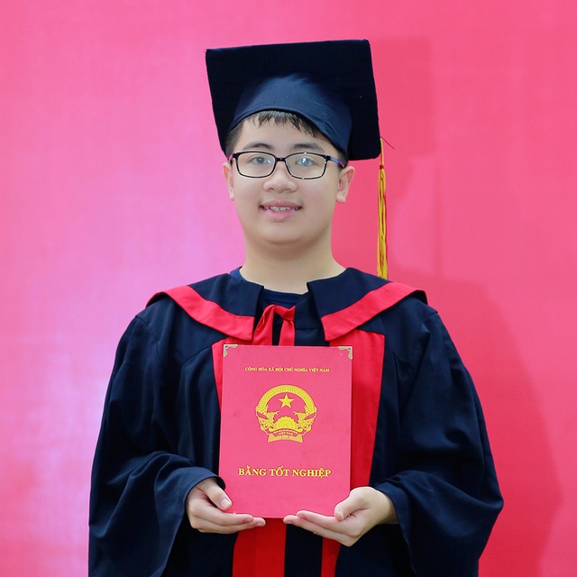Học sinh Trường THPT Chuyên KHTN là 1 trong 10 gương mặt trẻ tiêu biểu và gương mặt trẻ triển vọng năm 2020