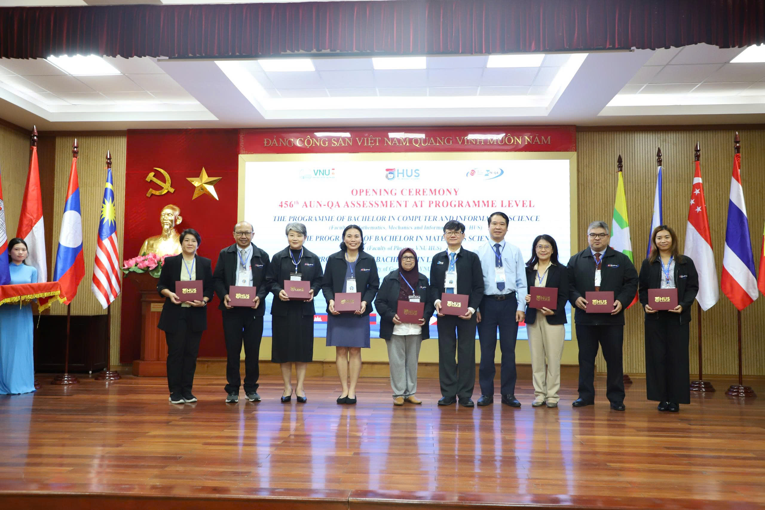 Khai mạc chương trình đánh giá ngoài 4 chương trình đào tạo của Trường Đại học Khoa học Tự nhiên theo tiêu chuẩn AUN-QA